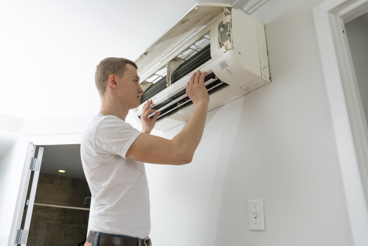 Air Condition DIY Filter Cleaning